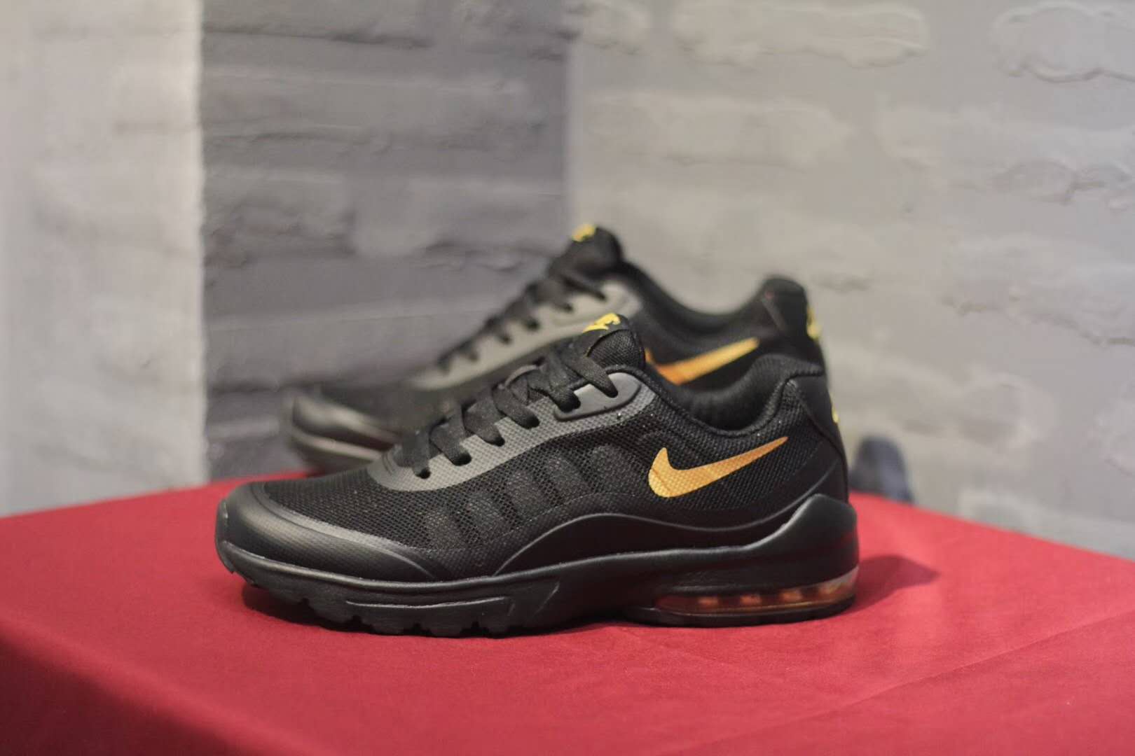 Men Nike Air Max Invigor Print 95 Black Orange Shoes